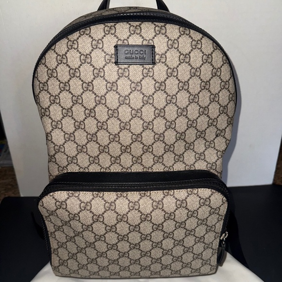 Men's Gucci GG Supreme Large Canvas/Calfskin Exterior Backpack - Picture 1 of 16